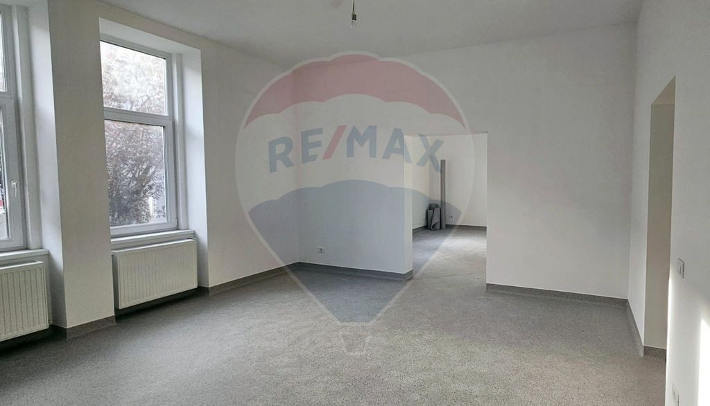 Spațiu comercial pe strada Elena Ghiba Birta