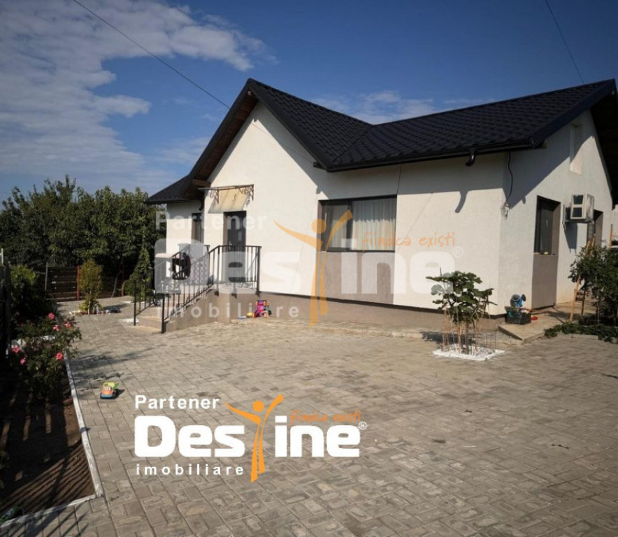 Casa PLAN PARTER, 75 mp + 500 mp TEREN , CIURBESTI