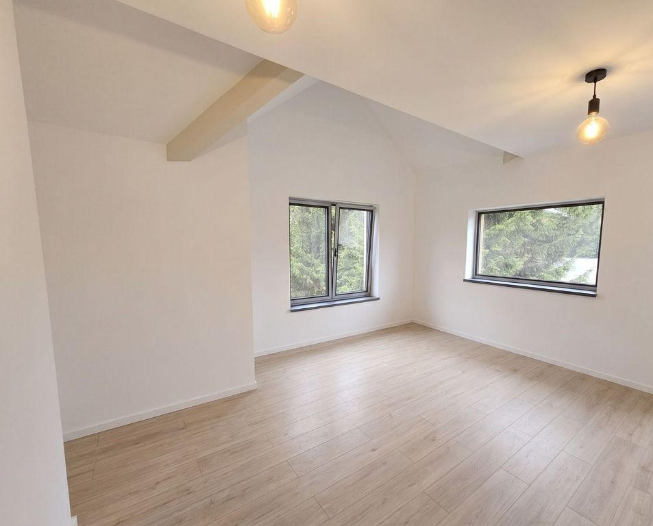 Apartament cu 2 camere 59,40 mp + 30 mp pod - Busteni car...