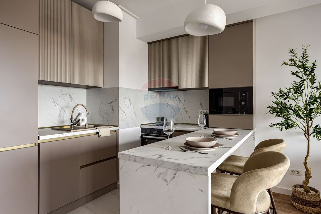 Apartament modern cu terasă, prima închiriere + loc de ...