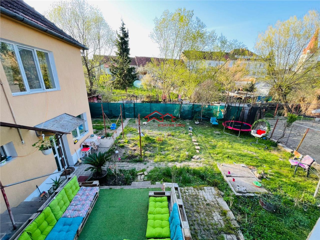 Apartament spatios la casa cu gradina,Cisnadie,comision 0