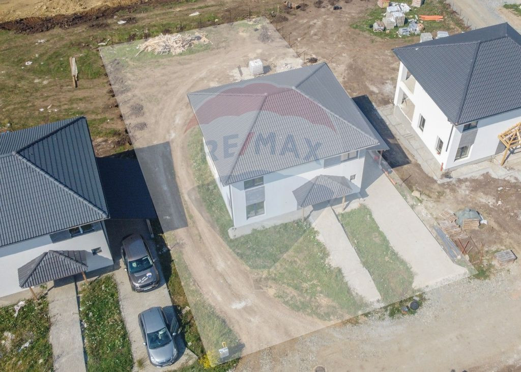 Casa cu 4 camere de vanzare, Jucu de Sus, Frasinului Nr.6...