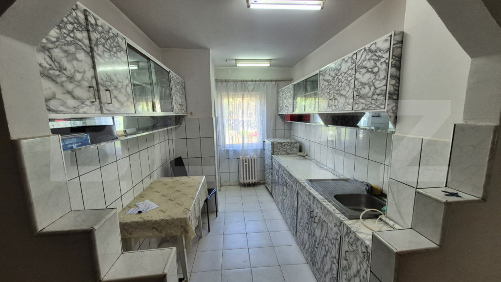 Apartament cu 4 camere de vanzare, 69.51 mp, Micro 17