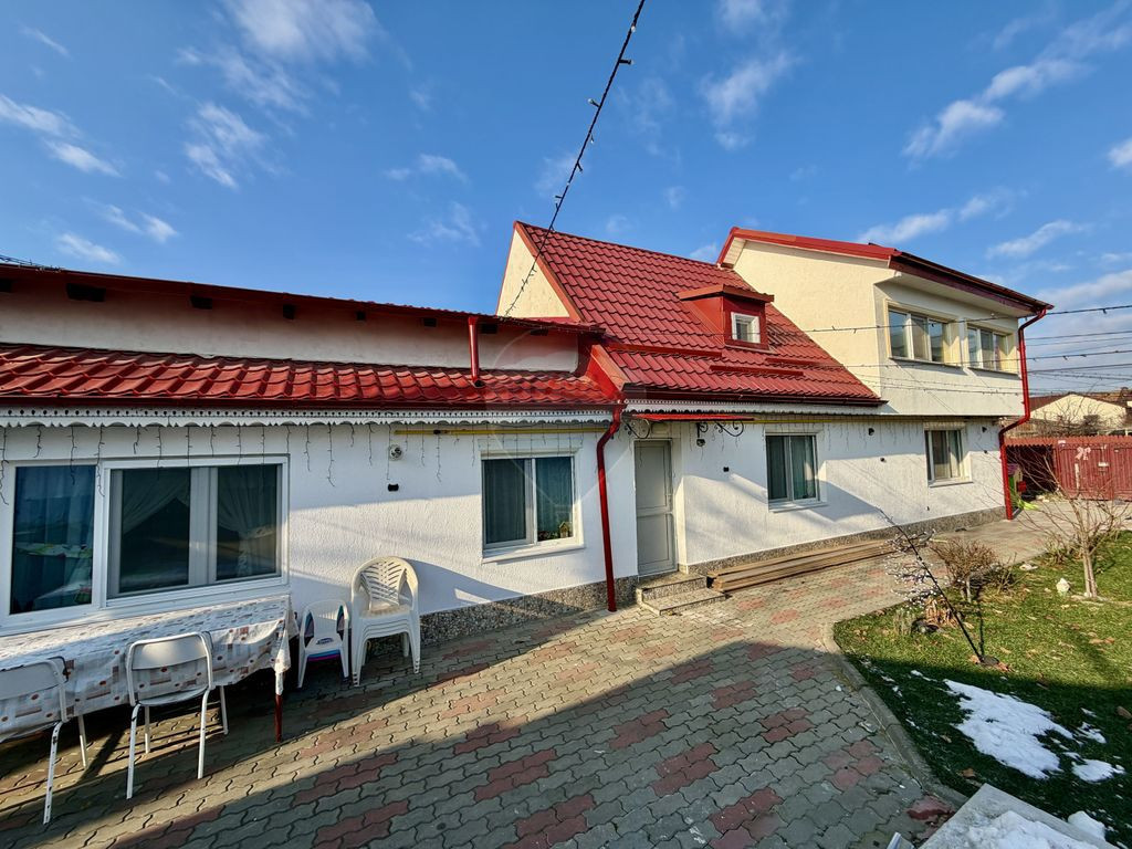 Casă 3 camere str Contemporanului