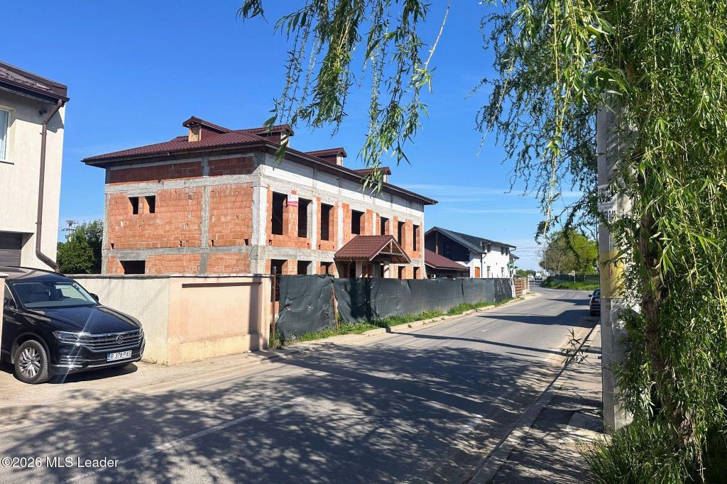 Domnesti - casa 276 mp, teren 572 mp, garaj, personalizabila