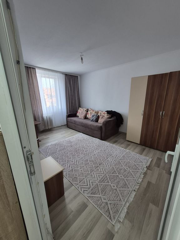 Garsoniera decomandata Palas