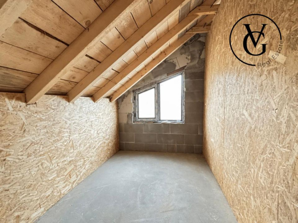 Casa P+M, 300 mp, 5 camere | Lumina | Predare la cheie