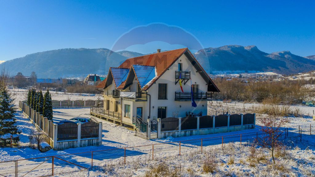 Casa cu potential turistic in Tohanu Nou - Comision 0%