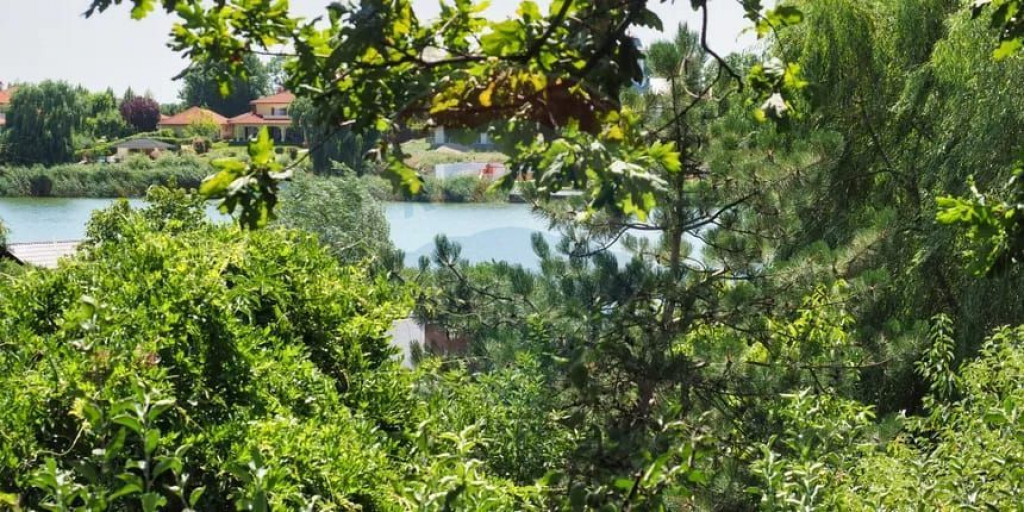 Vila la Lacul Snagov deschidere 21 ml, ponton propriu