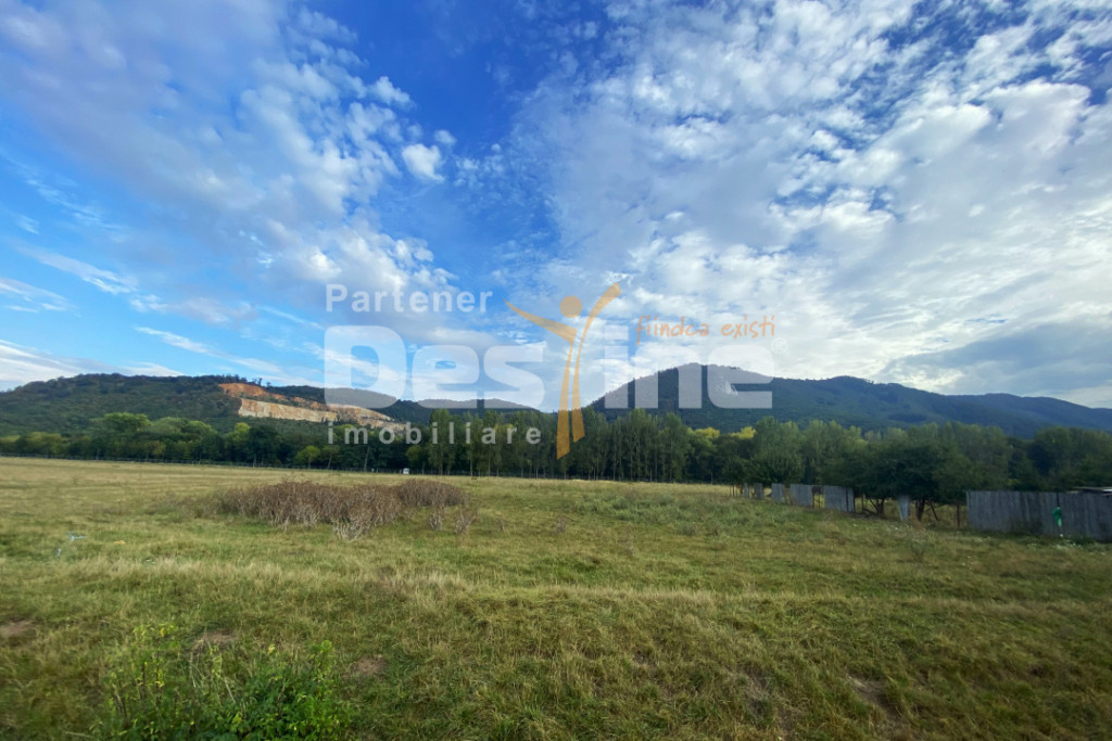 Apartament cu 2 camere etaj intermediar, renovat, boxa, zona