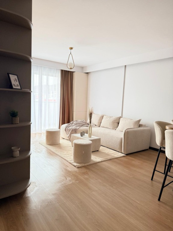 Penthouse 3 camere la Cheie, str. Eroilor, Floresti