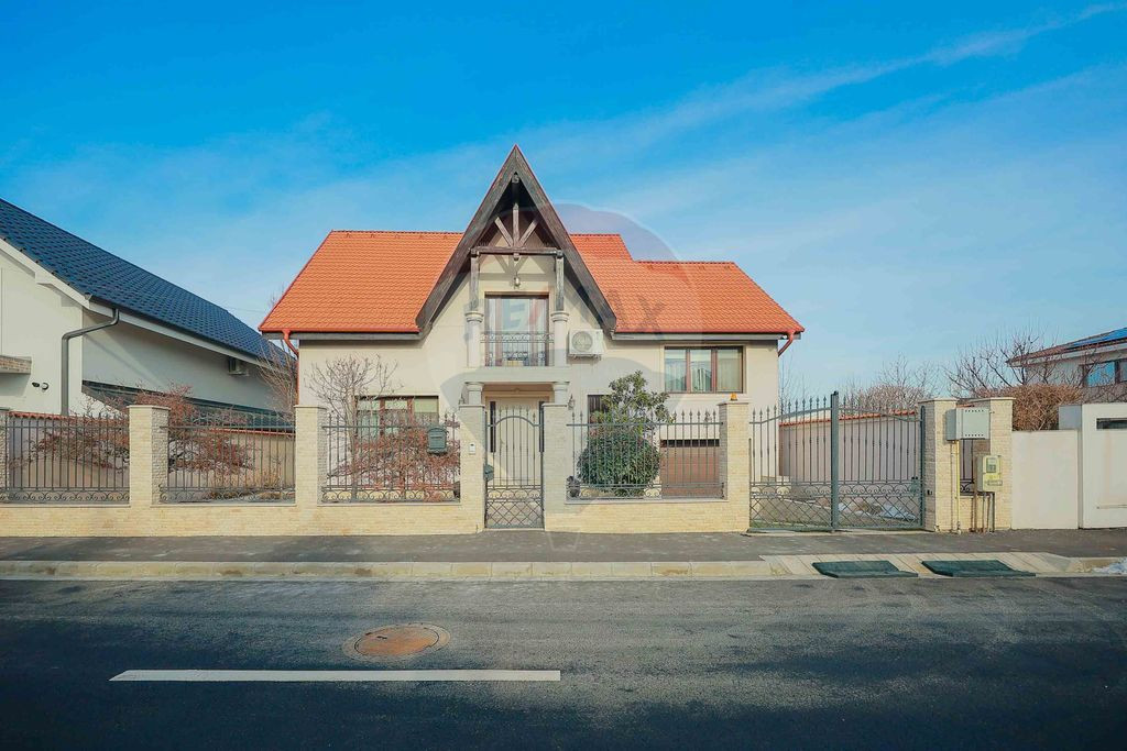 Casă 5 camere cu garaj, 230 mp utili, teren 503 mp, Nuf?...