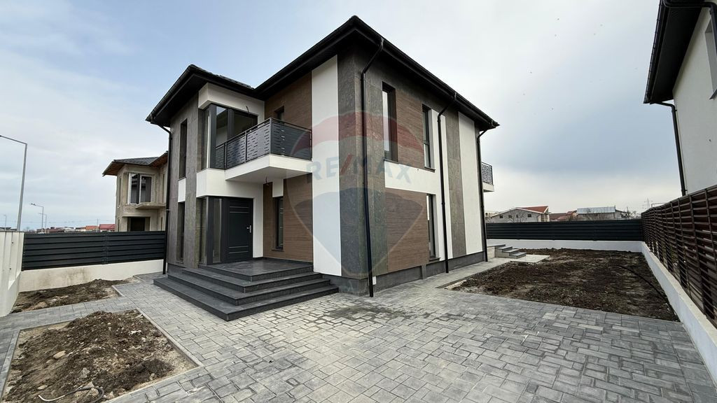 Casa parter in Focsani - Exterior Vest - Carnabel - Pompa de