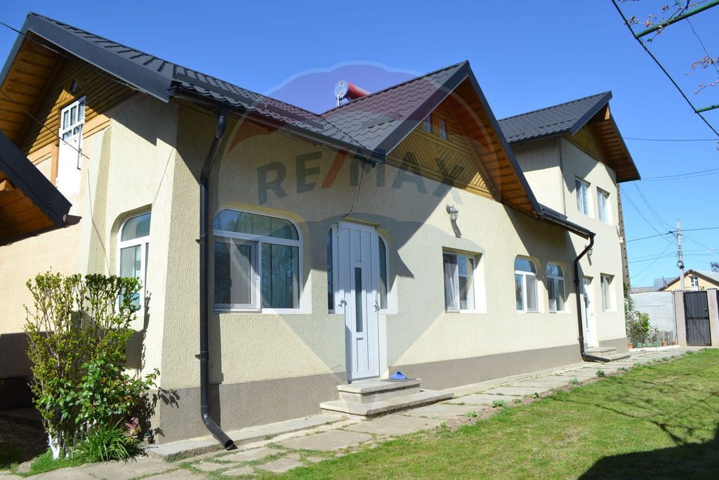 Casă / Vilă de vânzare Picior de Munte, Dambovita