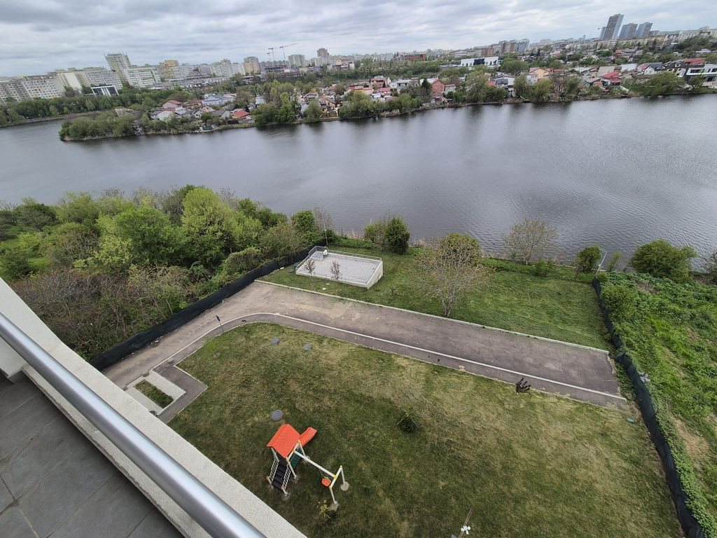 3 CAMERE VEDERE SUPERBA SPRE LAC BLOC NOU FINALIZAT TERAS...