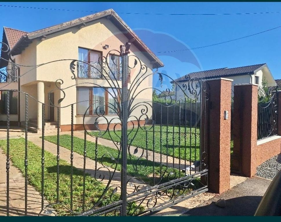 Casa/Vilă cu 4 camere de vânzare in Santandrei