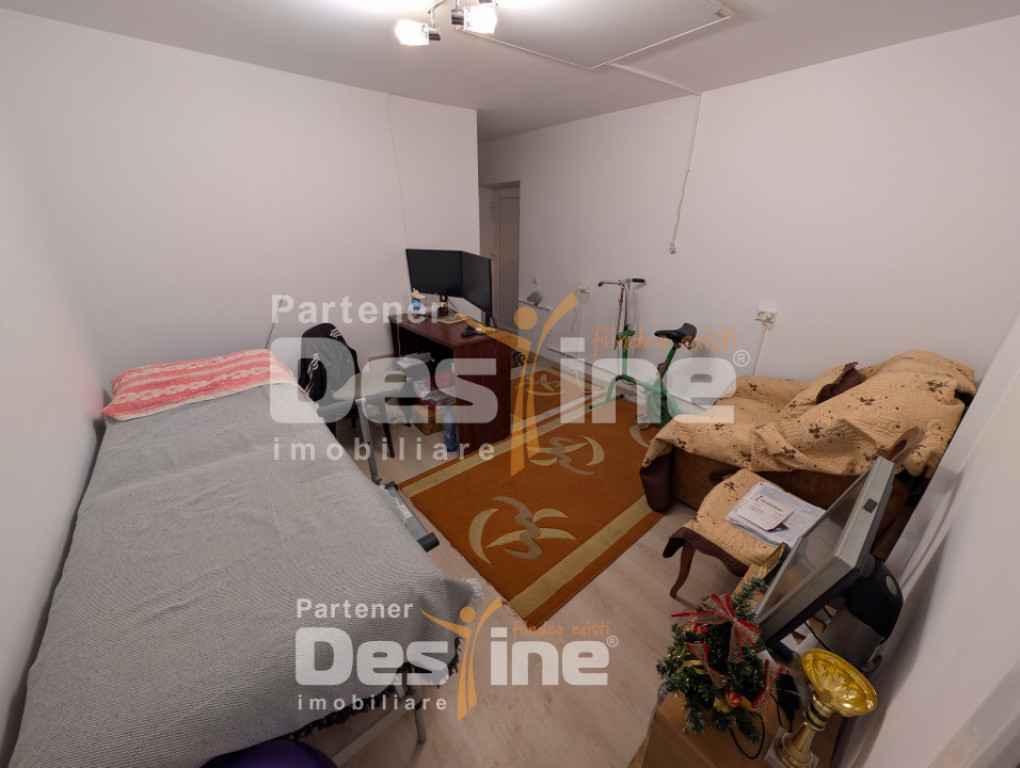 Birou individual amenajat cu utilități și baie proprie, 2