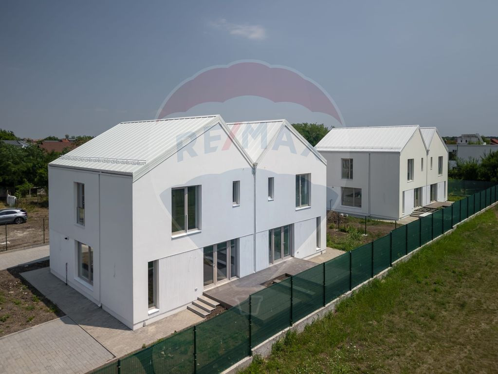 Casa individuala 4 camere / Finisaje Deosebite / Otopeni ...