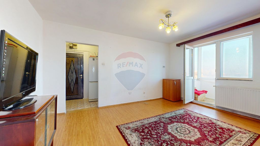 Apartament 2 camere, cochet, etaj 3, balcon, zona ITC, Br...