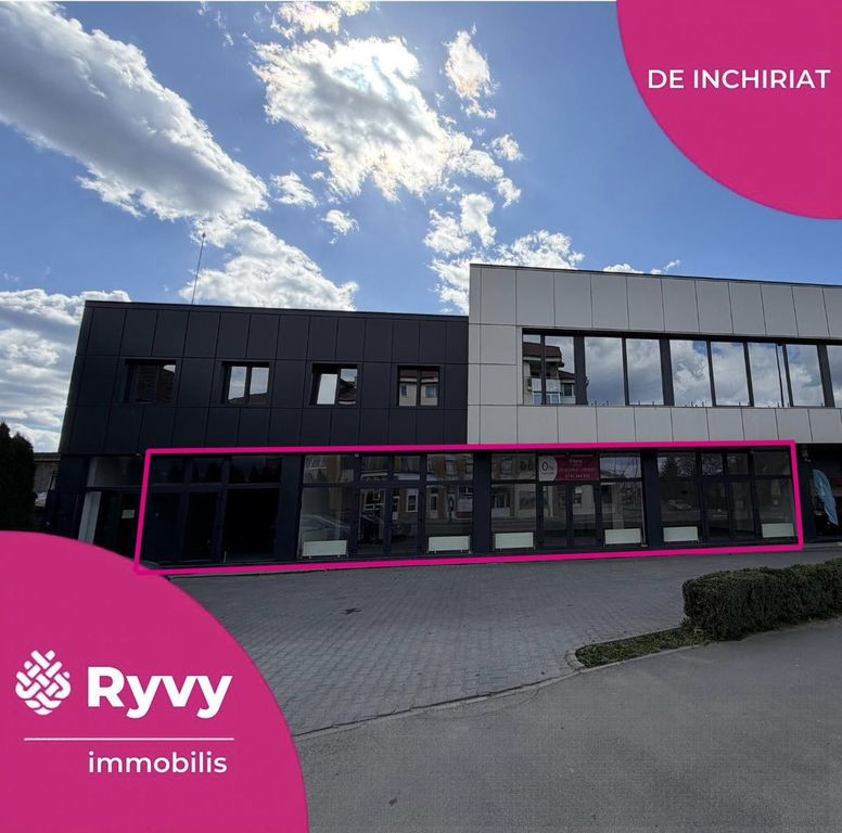 Spațiu comercial spațios, zonă cu vad comercial.