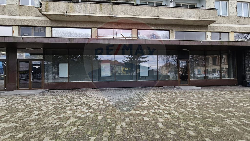 Spațiu comercial emblematic 340 mp | Centru Brașov | Te...