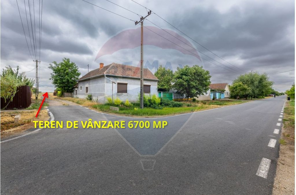 Teren de vânzare cu potențial construibil 6,700mp Varia...