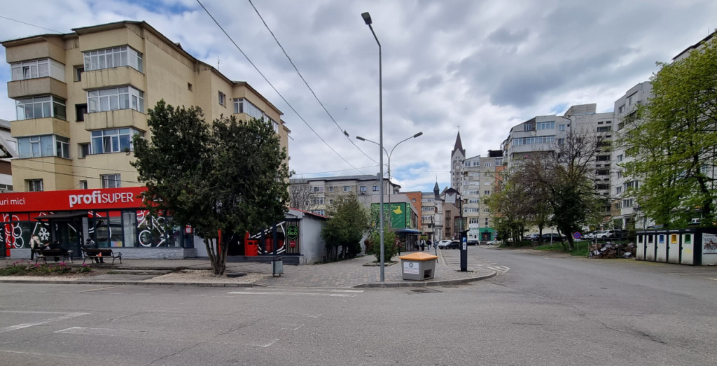 Apartament 3 camere/doua bai/doua balcoane-PIAȚA CENTRALA-b