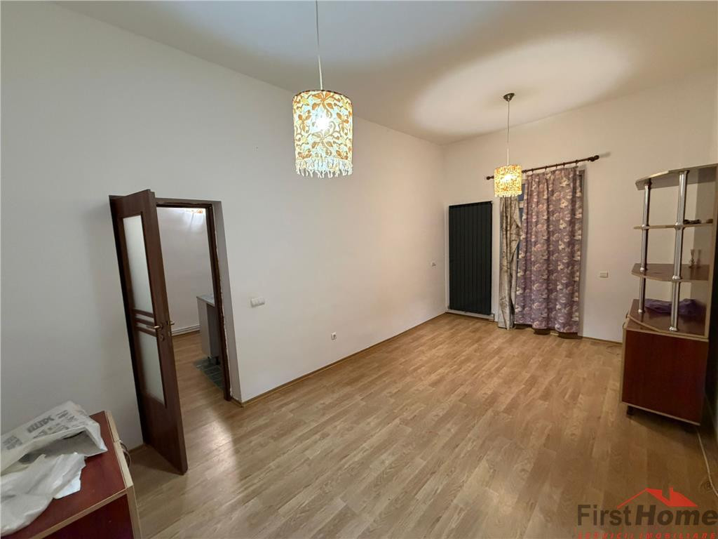 Sp comercial -birou, 45 mp, zona Piata Moldovei - Finante -