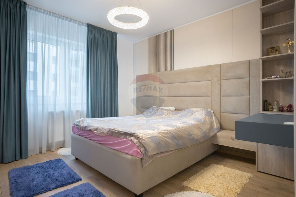 Apartament cu 3 camere decomandat, boxă și parcare la C...