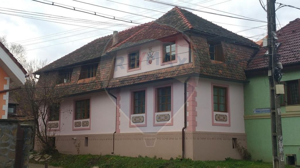 Reședință cu farmec aparte în inima Cisnădioarei