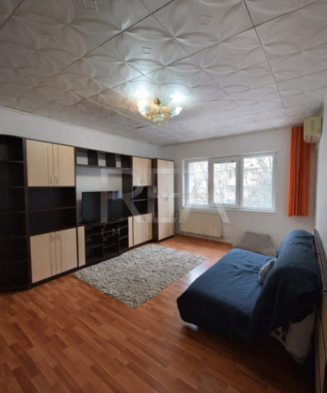 2 camere Aviației decomandat, parcare, et. 1, an 1985, metr