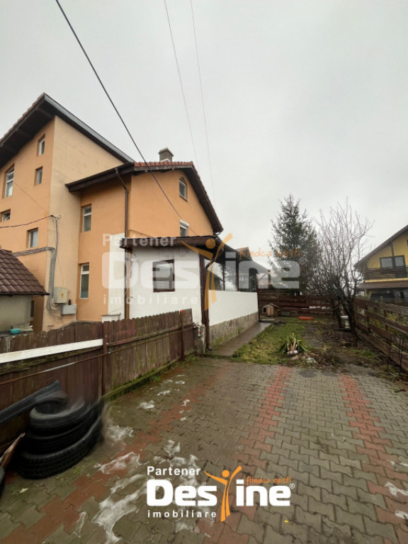 Casă individuală finalizată cu 4 camere în zona Bucium