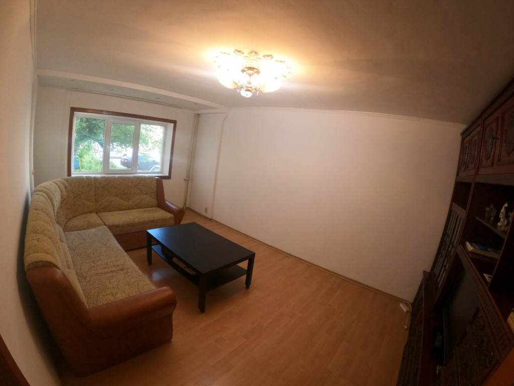 Apartament de 3 camere, 73 mp decomandat la parter inalt