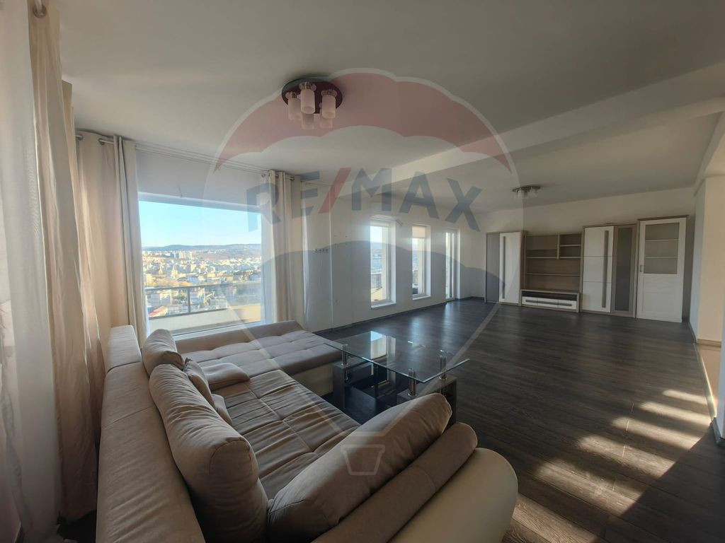 Casă tip duplex 4 camere de inchiriat