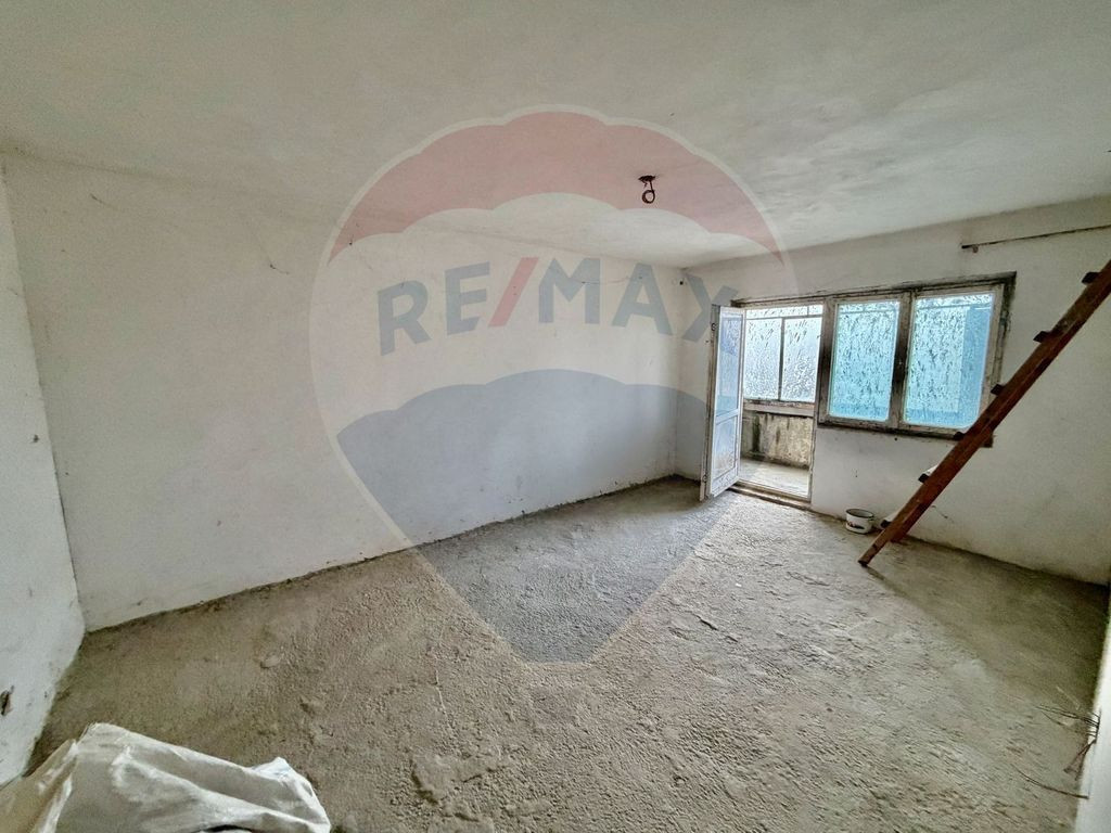 Apartament cu 4 camere