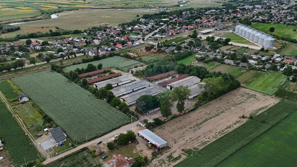 Platformă industrială 33.051 mp teren | 7.120 mp hale |...