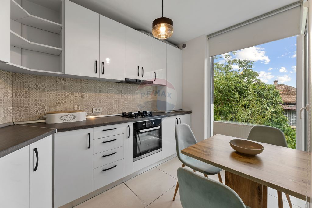 Apartament modern 3 camere+terasǎ, locație de vis Bourg...