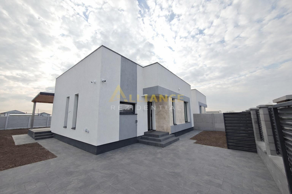 Casa Individuala - 3 camere - 2 bai - 371 mp teren