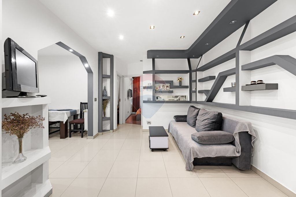 Apartament 3 camere Ared Uta