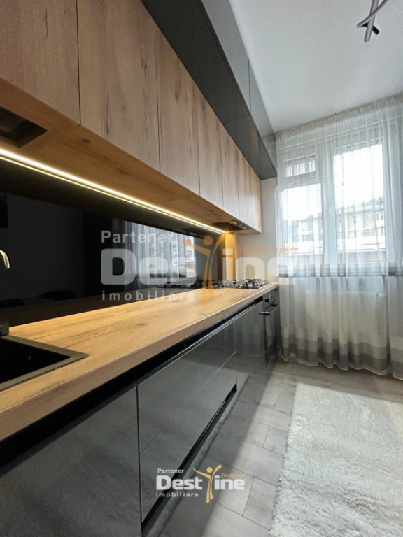 Apartament Lux 3 camere 87mp central cu 2parcare 700€