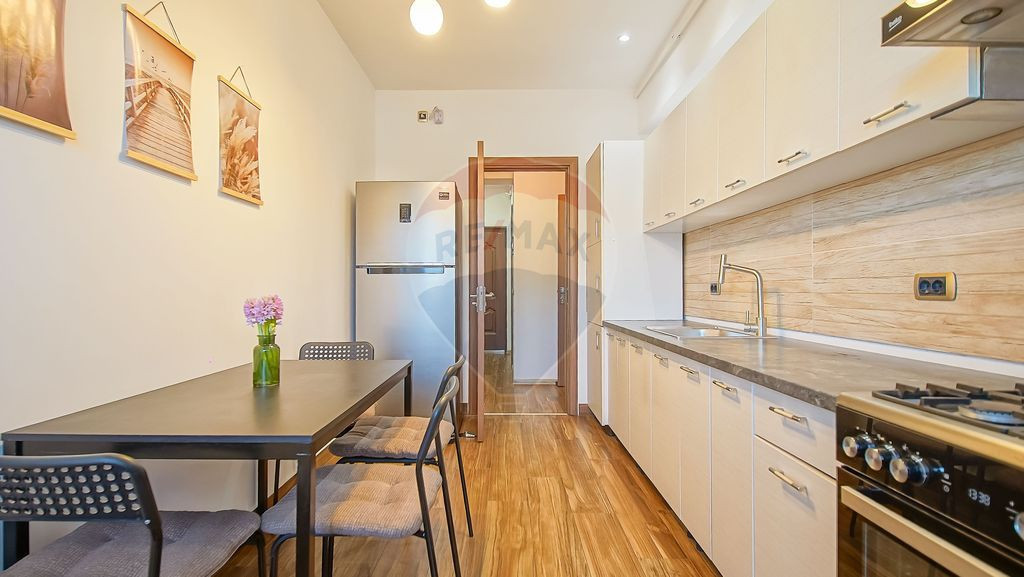 ISARAN TRACTORUL | 70 MP UTILI | 2 BĂI | DRESSING PROPRI...