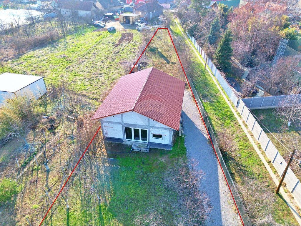 Casă 3 camere de vânzare în Miniș, jud. Arad