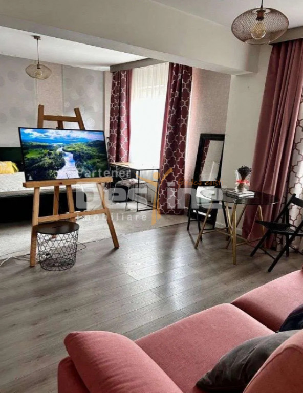 Studio 45mp PET FRIENDLY + loc de parcare, vedere padure, Gr