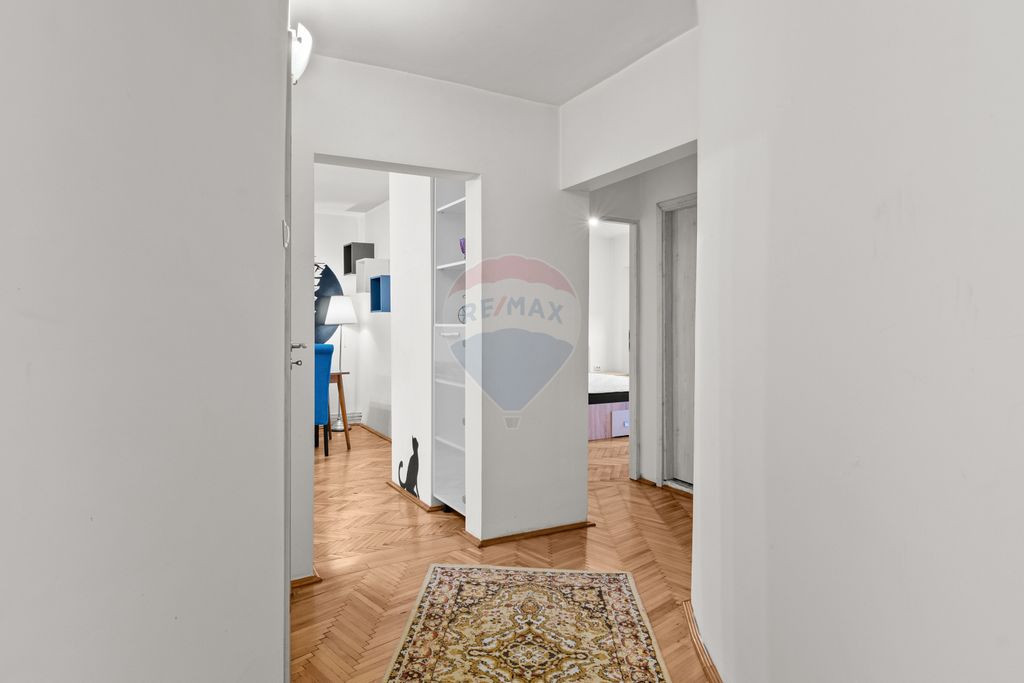 Apartament cu 3 camere de inchiriat