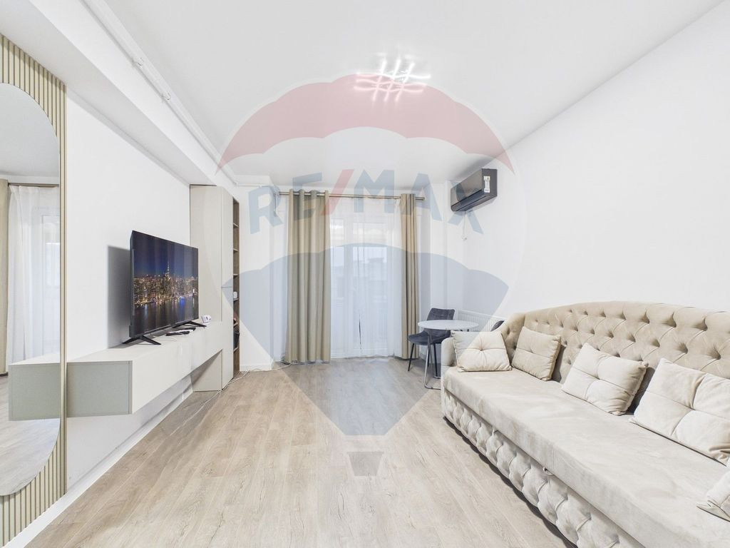 Apartament cu 2 camere - Mobilat cu Designer - in Central...