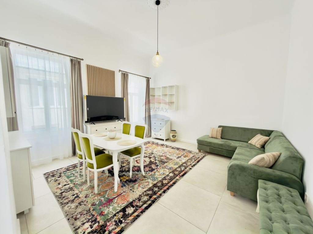 Apartament cu 2 camere de închiriat în zona Ultracentral