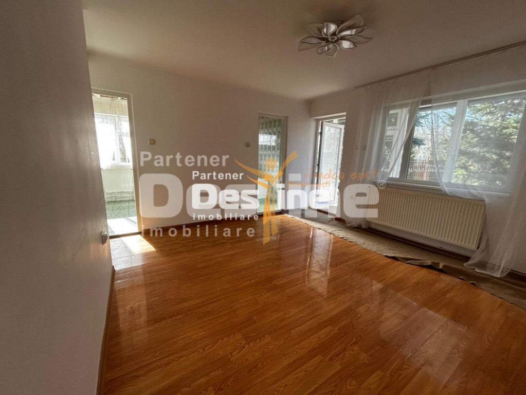 Casă de închiriat Copou 5CD 100MP parter+mansarda+curte