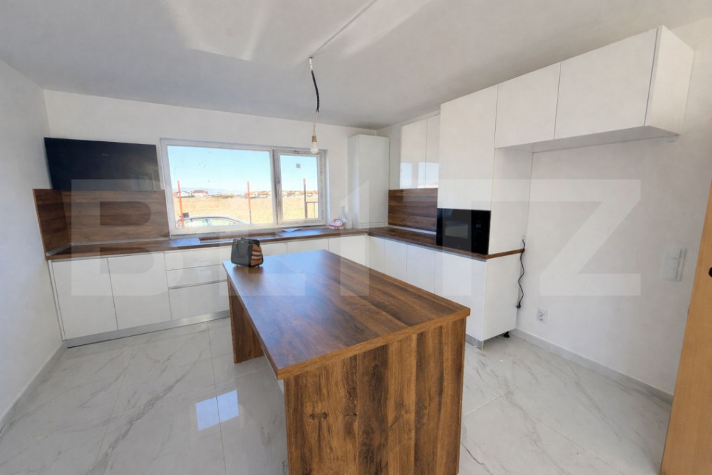 Casă de vânzare în Sânpetru –INTABULATA, 3 CAMERE 500M
