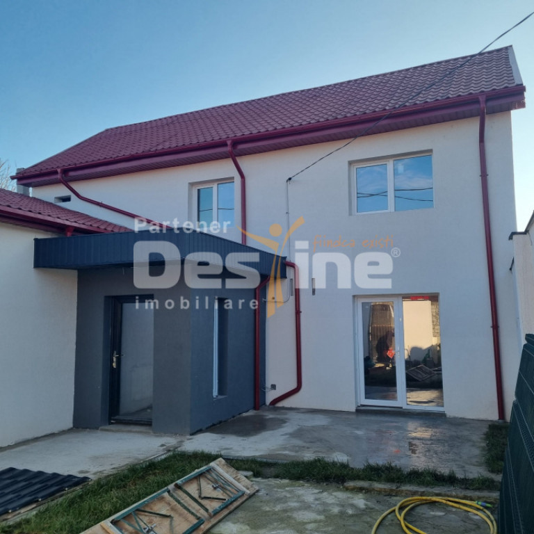 APARTAMENT DE VANZARE CU 3 CAMERE