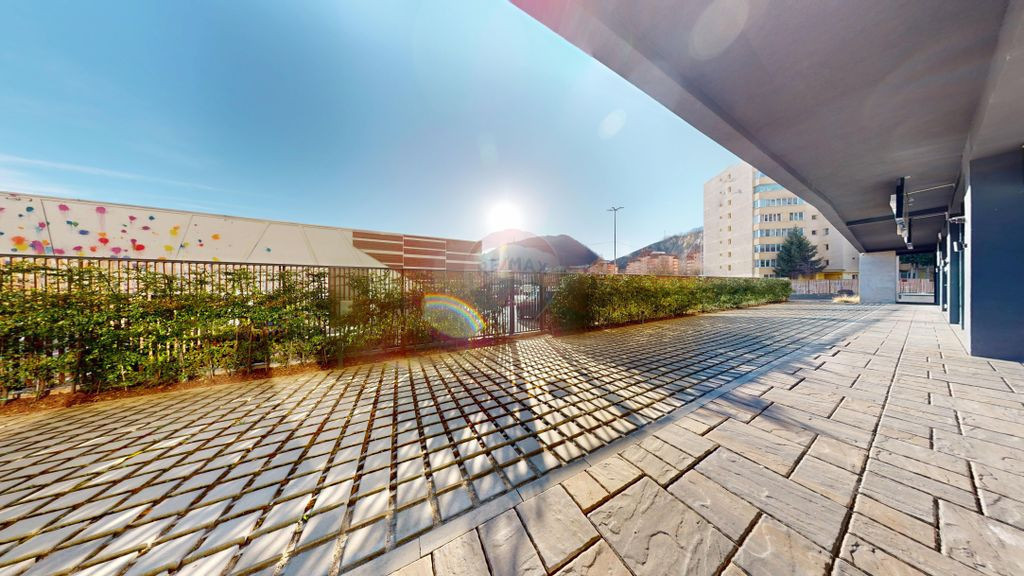 Spațiu comercial de închiriat Brașov, Răcădău, Ansa...